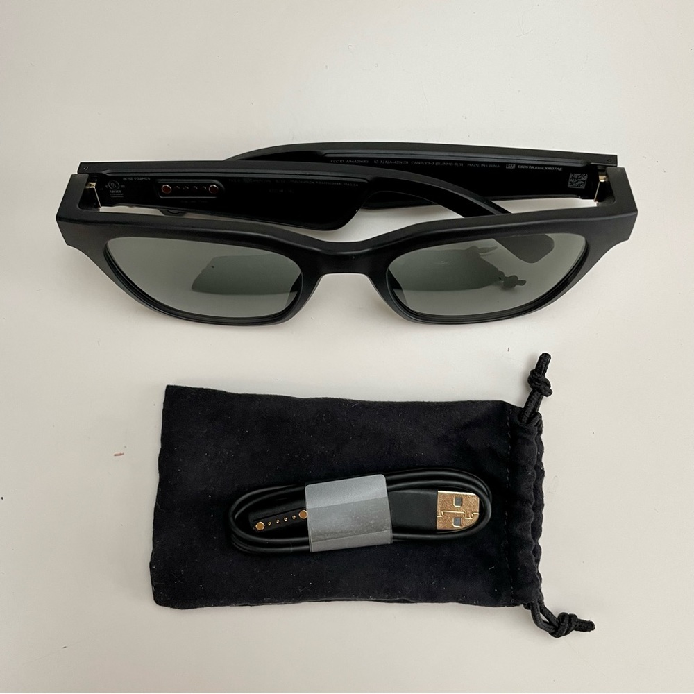 New in Box. Bose Frames Alto Sunglasses w/Built-in Speakers & Carry Case - M/L